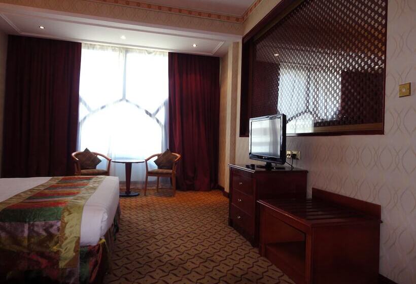 سوییت جونیور, Beach Bay