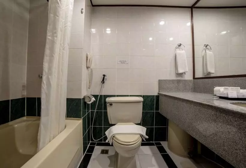 デラックスルーム, Berjaya Makati