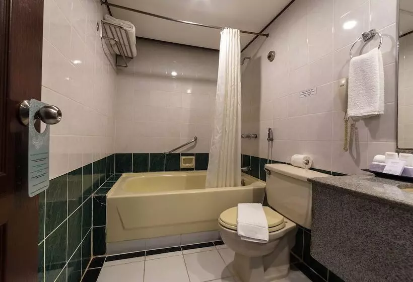 デラックスルーム, Berjaya Makati
