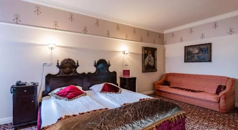 استودیوی سوپریور, Boutique Casa Del Sole