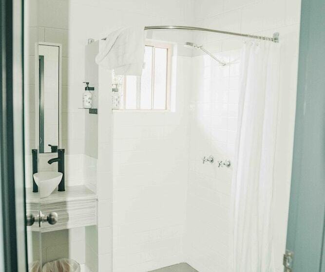 غرفة قياسية, Cairns Queens Court