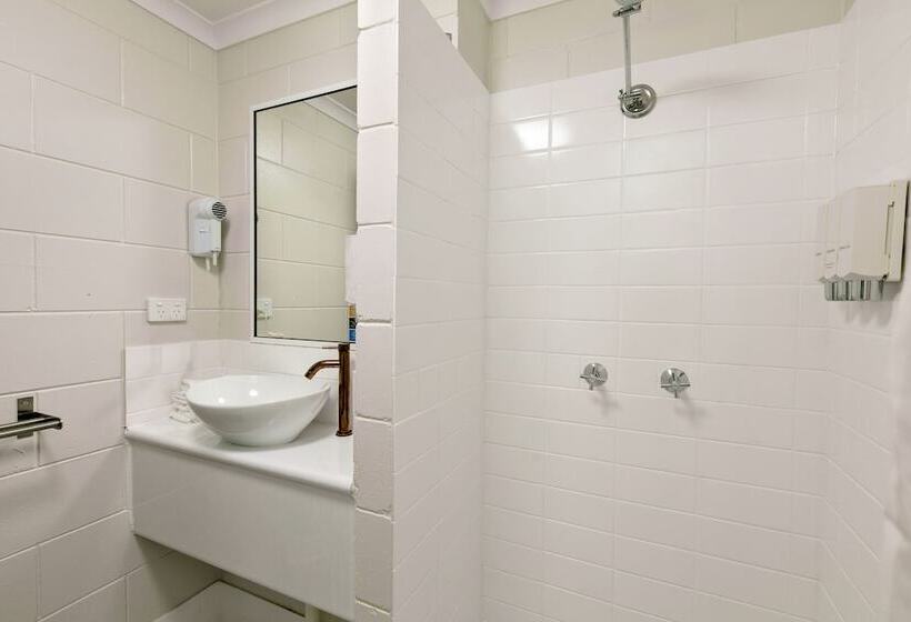 غرفة قياسية, Cairns Queens Court