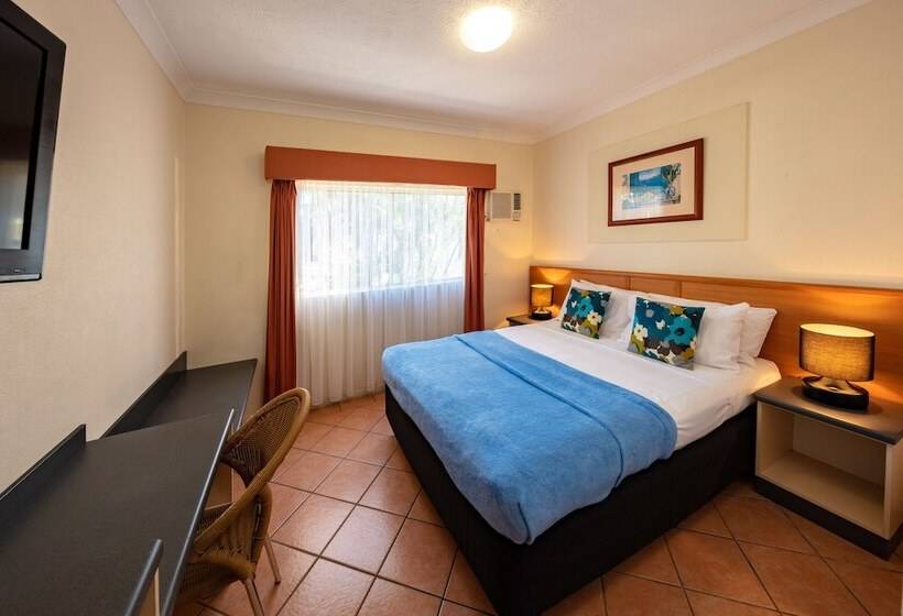 غرفة قياسية, Cairns Queens Court