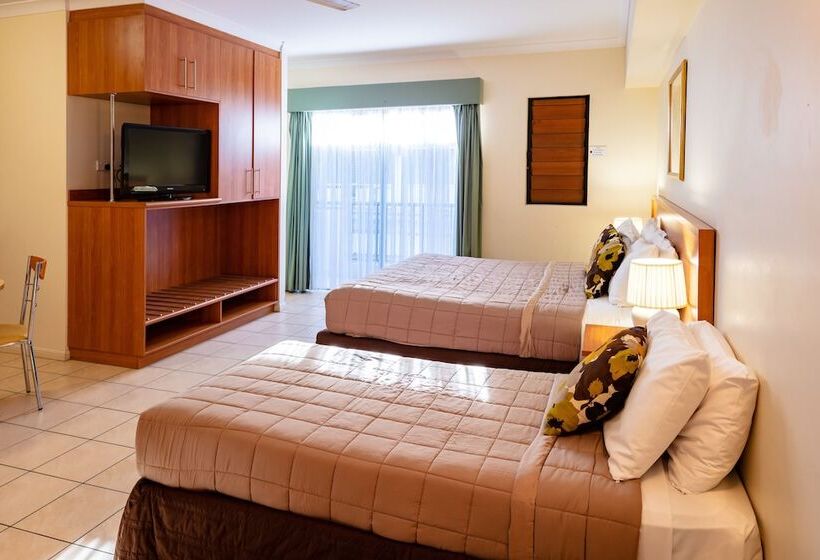 إستوديو قياسى, Cairns Queens Court