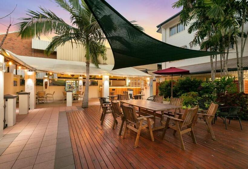 اتاق اکونومی با حمام مشترک, Cairns Queens Court