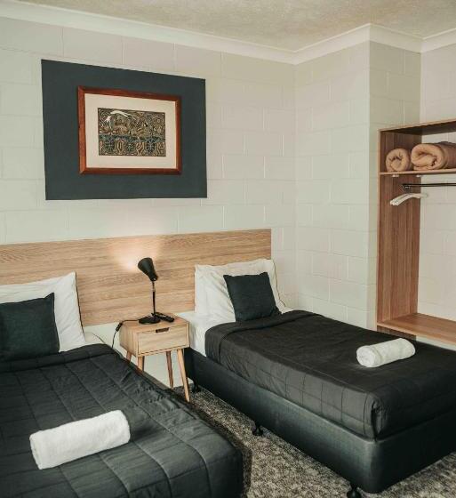 غرفة إقتصادية حمام مشترك, Cairns Queens Court