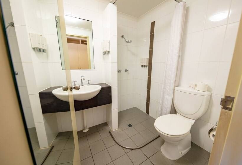 غرفة قياسية, Cairns Queens Court