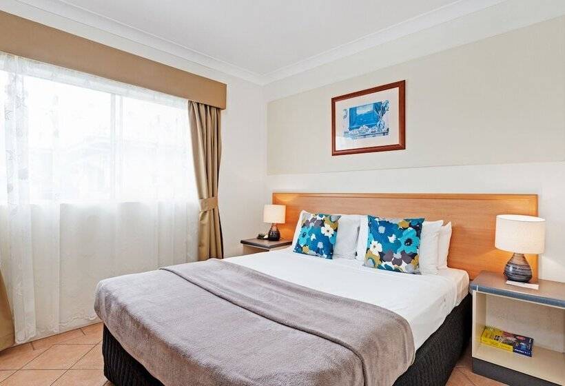 غرفة قياسية, Cairns Queens Court