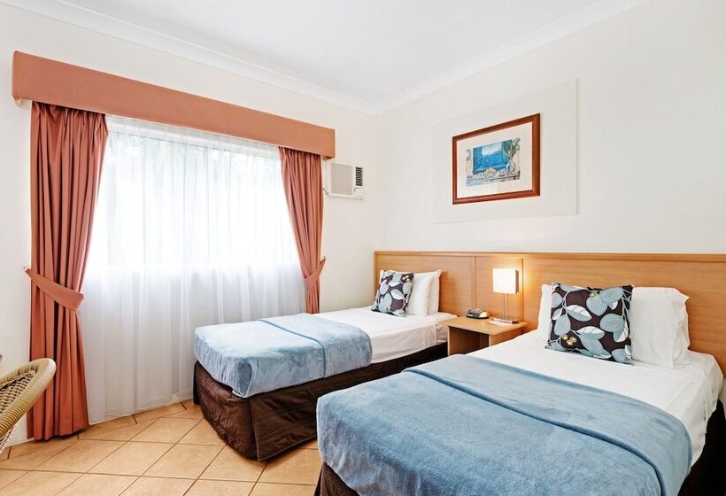 غرفة قياسية, Cairns Queens Court