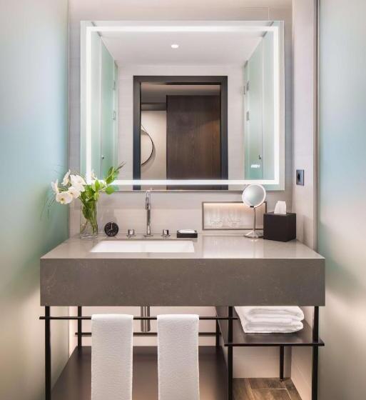 جناح ذو إطلالة, Hyatt Regency Sofia