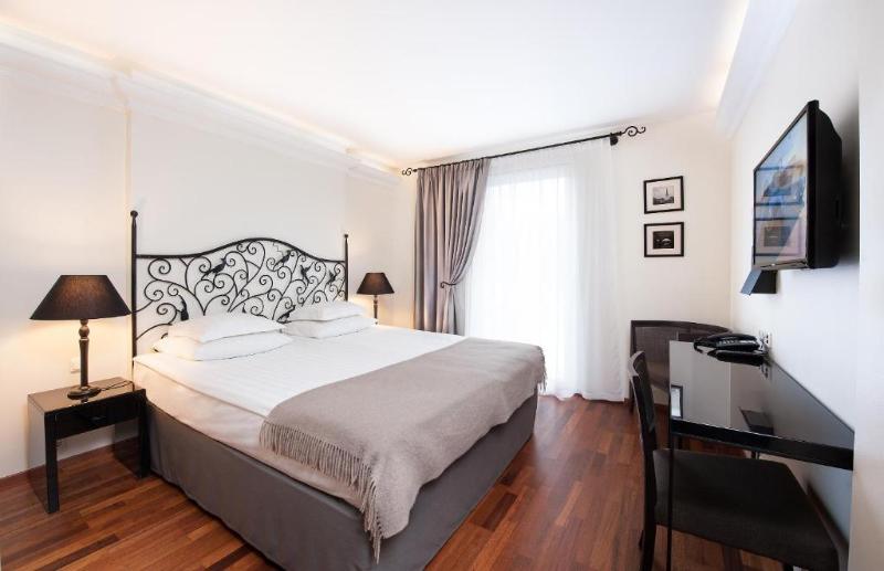 اتاق پرمیوم, L'ermitage