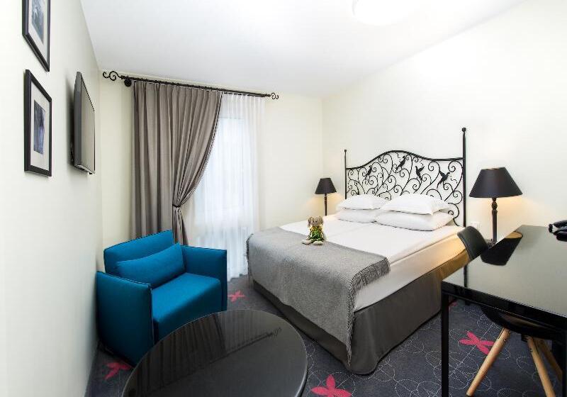 اتاق استاندارد, L'ermitage