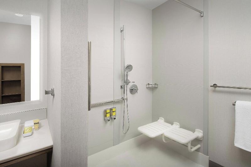 اتاق کلاس بیزنس, L'ermitage