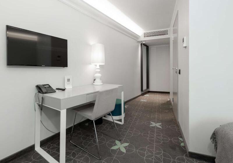 اتاق پرمیوم, L'ermitage