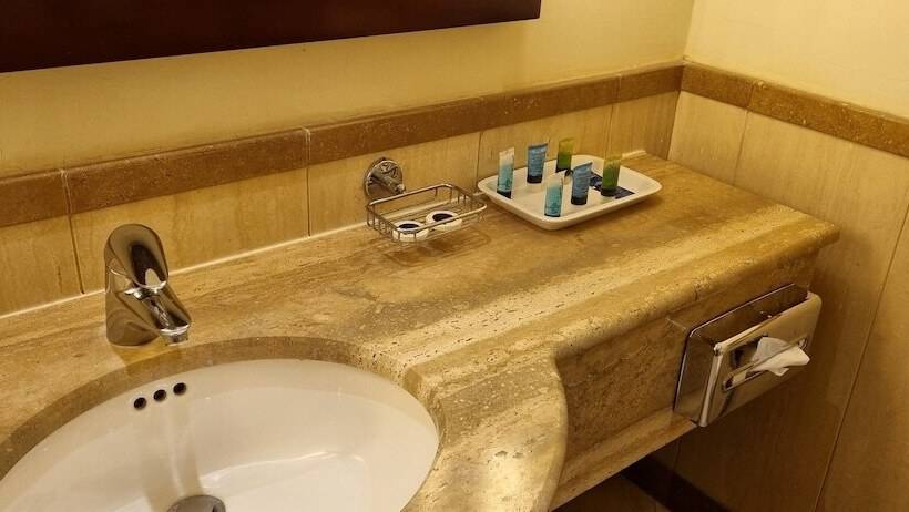 豪华房间, New Madinah