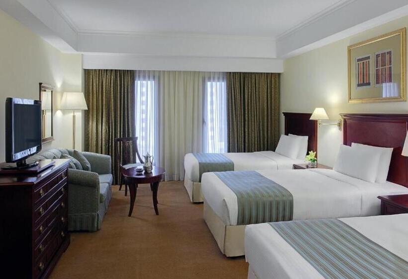 高级三人间, New Madinah