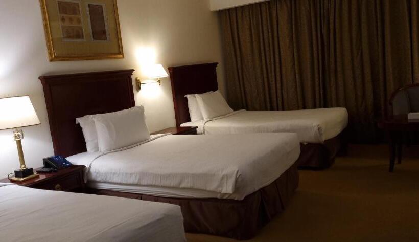 高级三人间, New Madinah