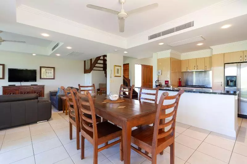 ویلای 4 خوابه, Paradise Links Resort Port Douglas