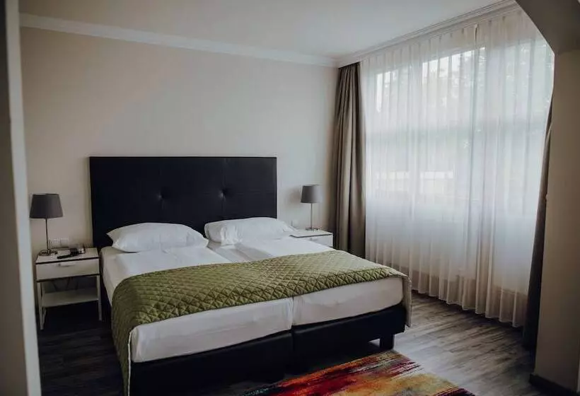 اتاق سوپریور با چشم‌انداز باغ, Parkhotel Brunauer