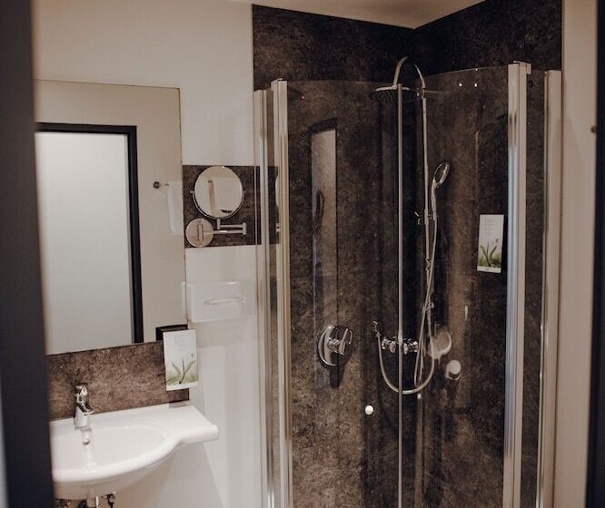 اتاق یک تخته با چشم‌انداز باغ, Parkhotel Brunauer