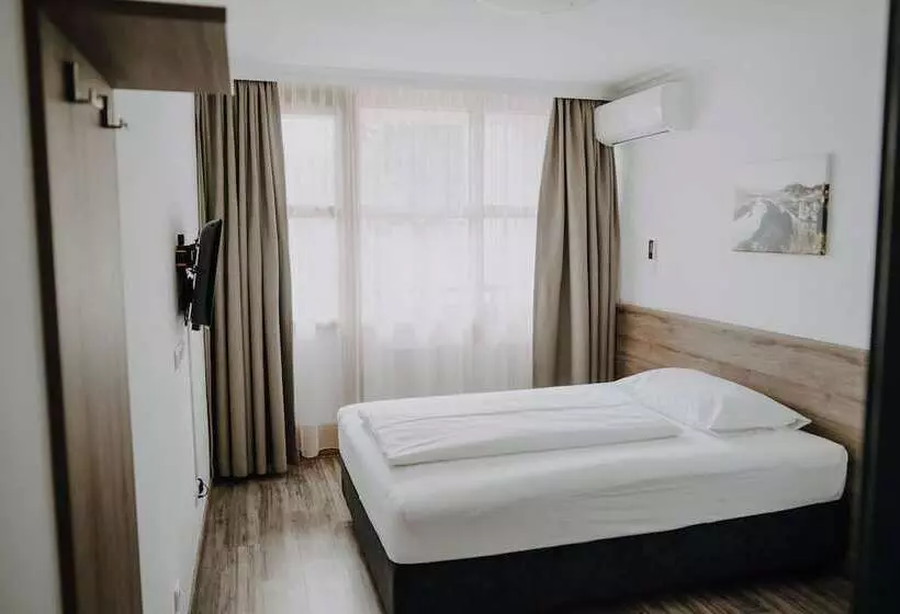 اتاق یک تخته با چشم‌انداز باغ, Parkhotel Brunauer