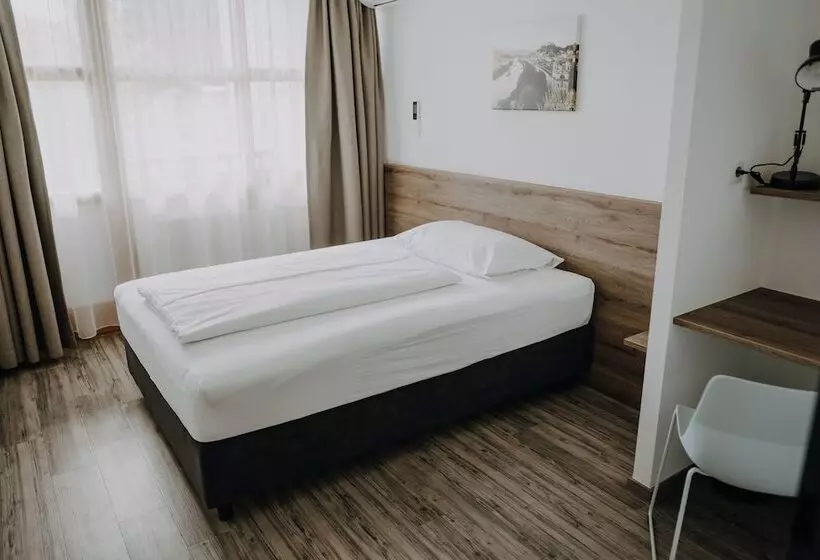 اتاق یک تخته با چشم‌انداز باغ, Parkhotel Brunauer