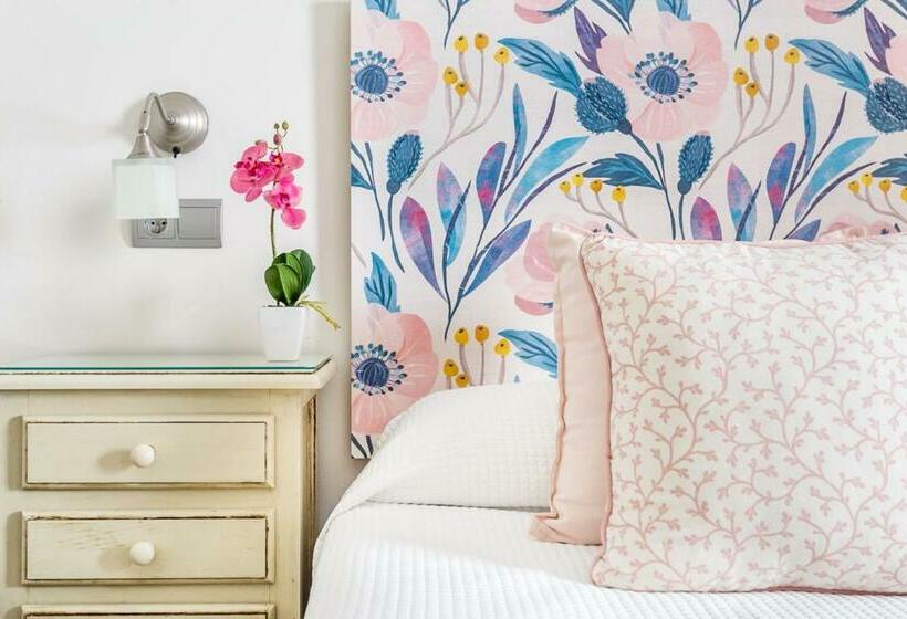 اتاق استاندارد, Patio De La Alameda