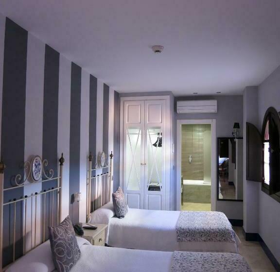 اتاق استاندارد, Patio De La Alameda