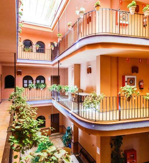 اتاق استاندارد, Patio De La Alameda