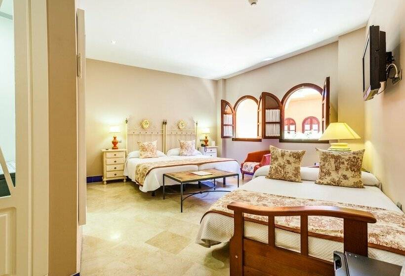 اتاق استاندارد, Patio De La Alameda