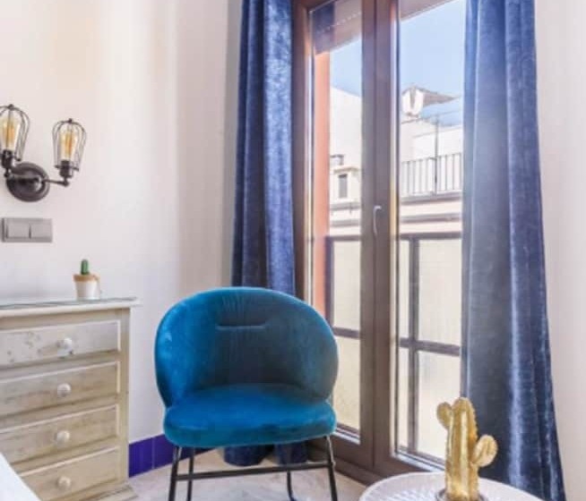 اتاق استاندارد, Patio De La Alameda