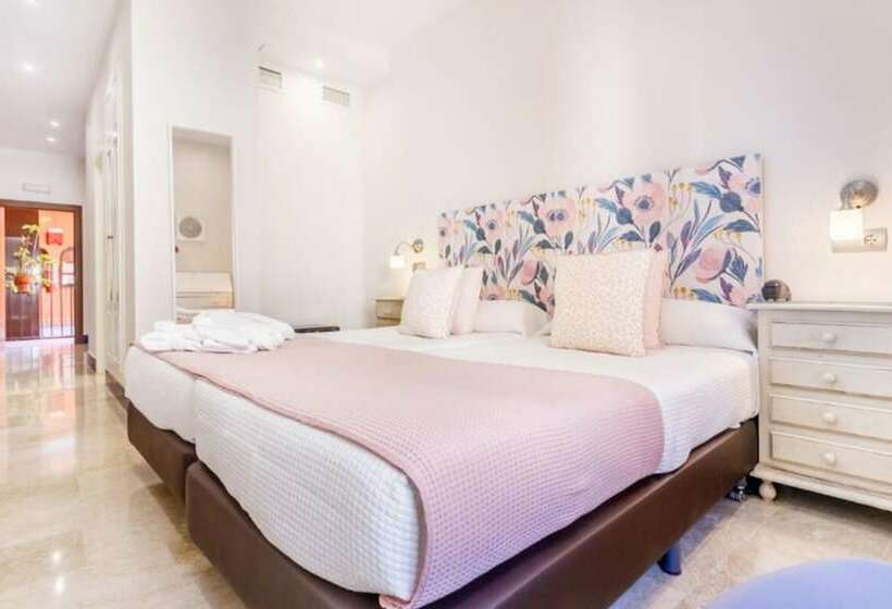 اتاق استاندارد, Patio De La Alameda