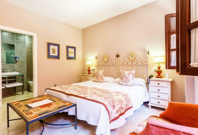 اتاق خانوادگی, Patio De La Alameda