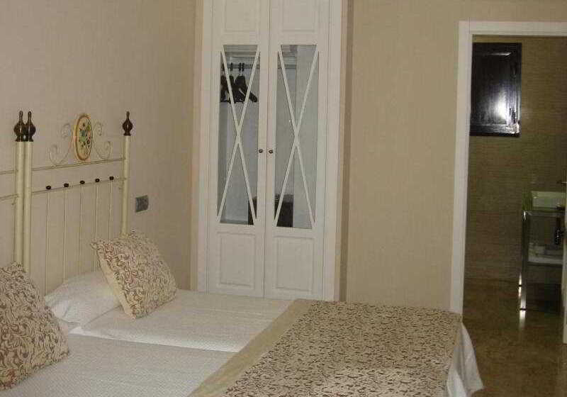 اتاق استاندارد, Patio De La Alameda