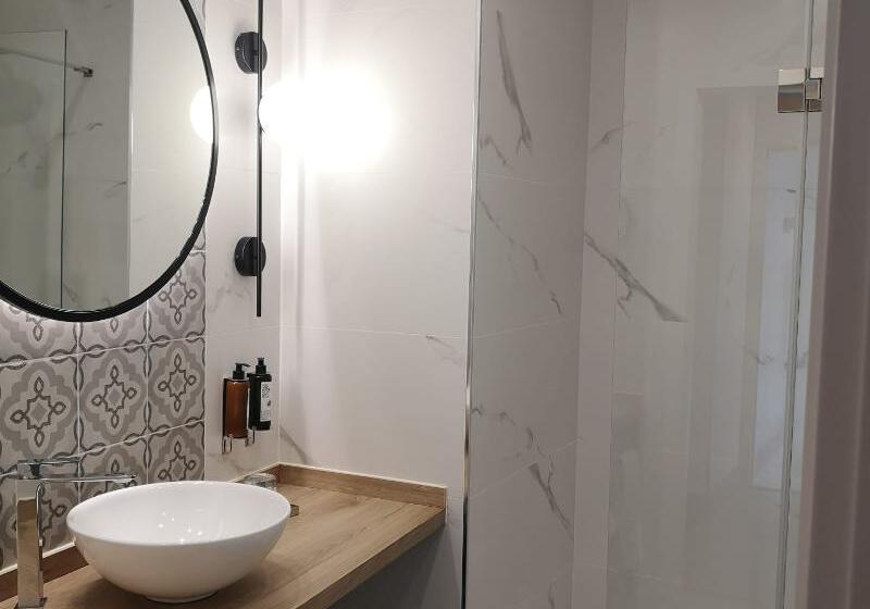 4인용 스탠다드 룸, Petit Palace Marques Santa Ana