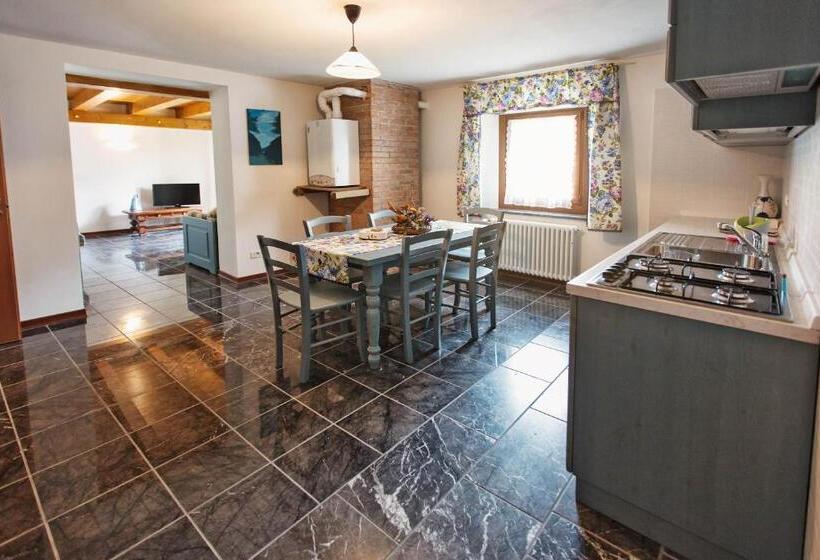 شقة ديلوكس غرفة واحدة, Albergo Diffuso Col Gentile Socchieve