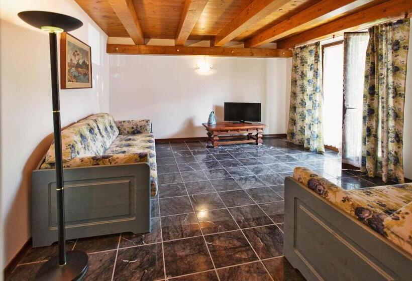 شقة ديلوكس غرفة واحدة, Albergo Diffuso Col Gentile Socchieve