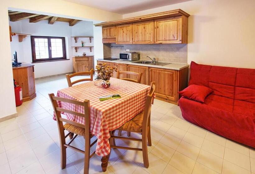 إستوديو قياسى, Albergo Diffuso Col Gentile Socchieve