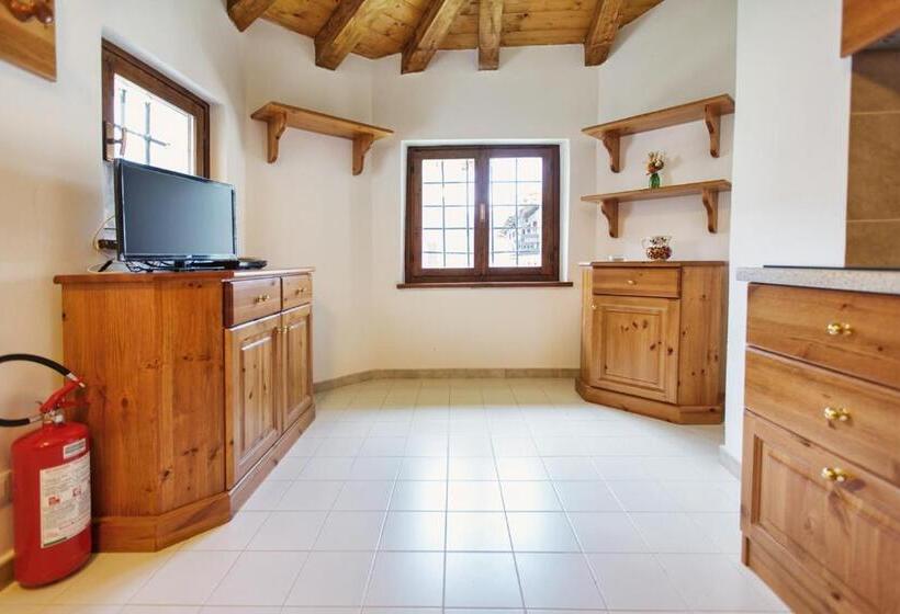 إستوديو قياسى, Albergo Diffuso Col Gentile Socchieve