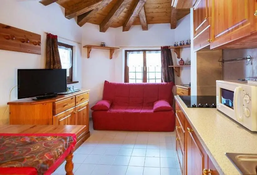 スタンダードスタジオ, Albergo Diffuso Col Gentile Socchieve
