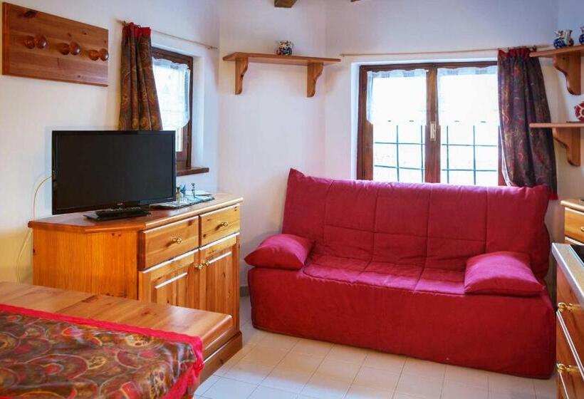 Студия Стандарт, Albergo Diffuso Col Gentile Socchieve