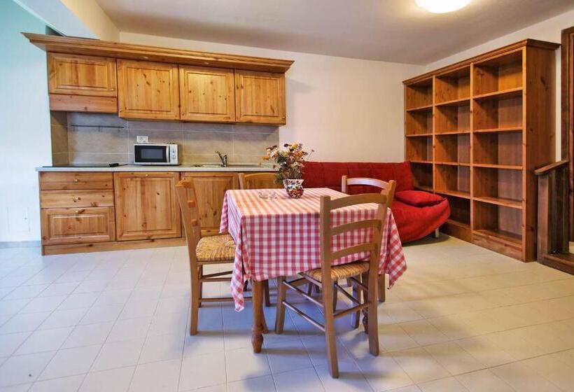 إستوديو قياسى, Albergo Diffuso Col Gentile Socchieve