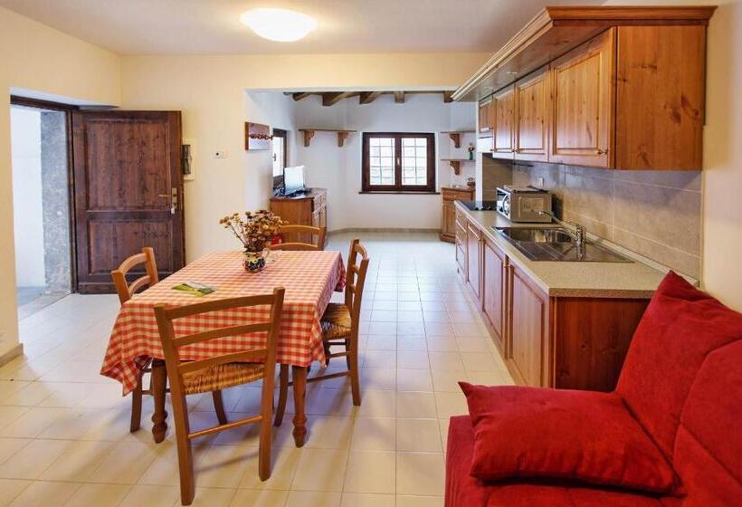 إستوديو قياسى, Albergo Diffuso Col Gentile Socchieve
