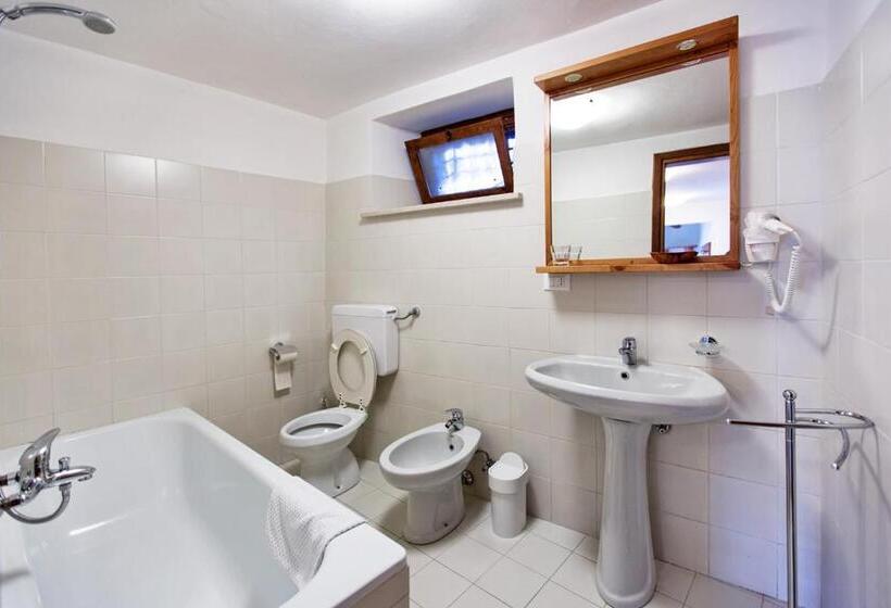 إستوديو قياسى, Albergo Diffuso Col Gentile Socchieve