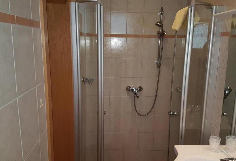 Номер Стандарт, Landgasthof Zur Linde