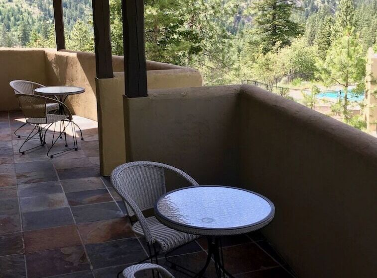 デラックススイート, Casa Colina