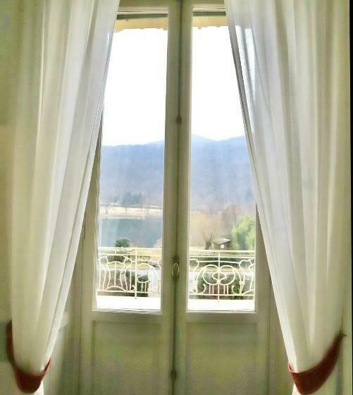 جناح جونيور مزوَّد بشرفة, La Villa Del Lago