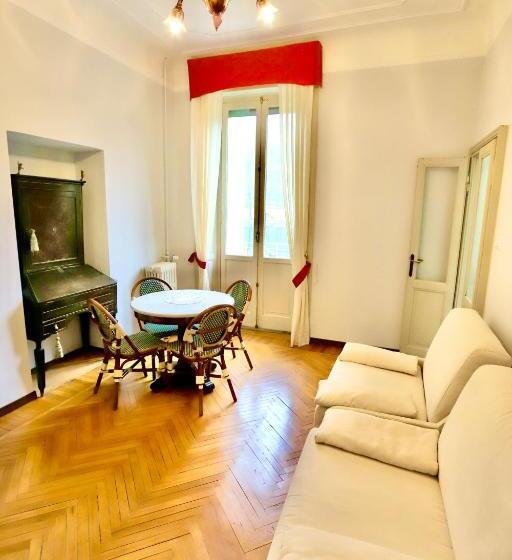 جناح جونيور مزوَّد بشرفة, La Villa Del Lago