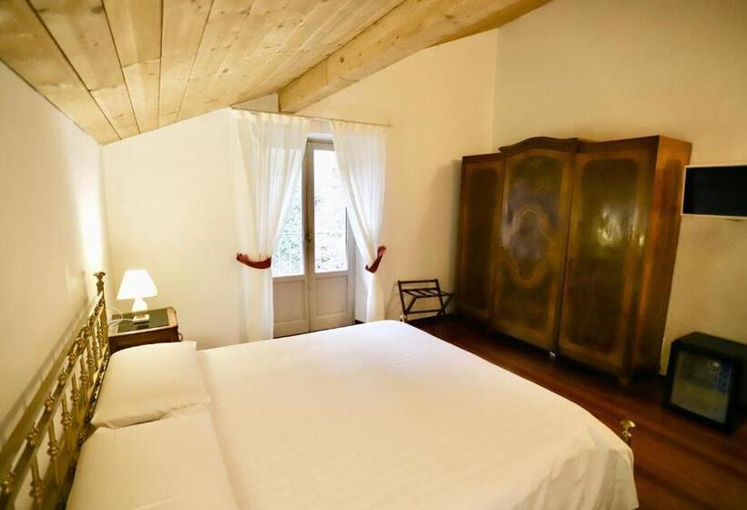 غرفة قياسية, La Villa Del Lago