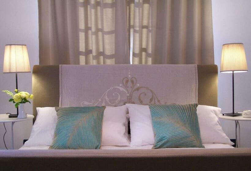 带大床的豪华间, Le Rondini